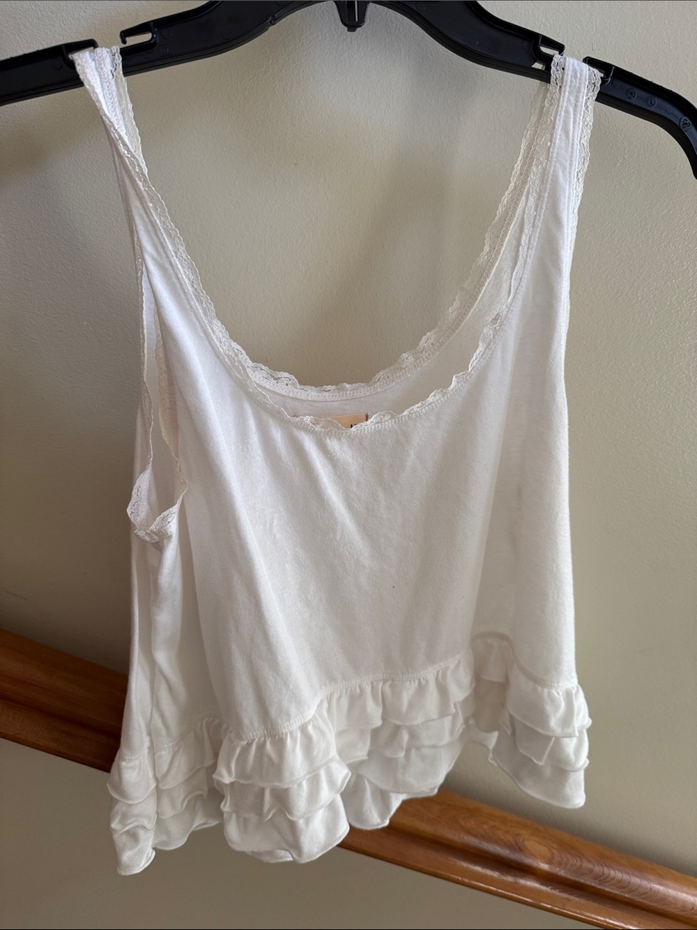 Hollister White Ruffle-Hem Lace-Trim Tank Top